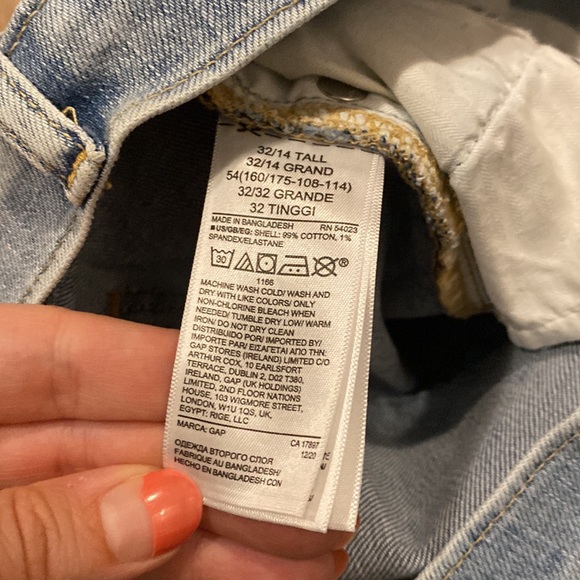 GAP Cutoff Denim Shorts - Picture 10 of 10